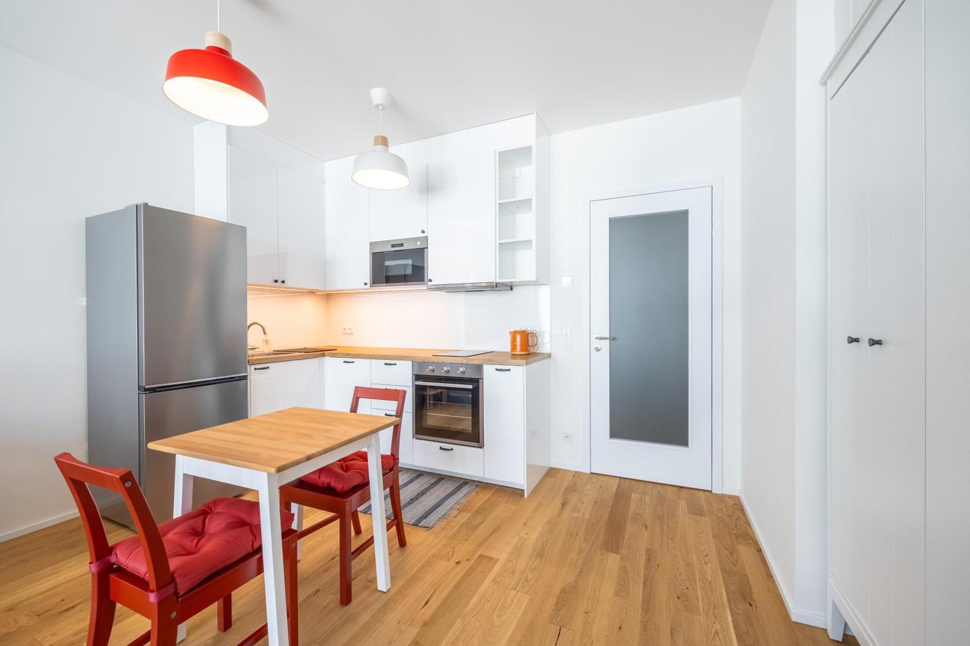 Peaceful And Cosy Newly Built With Parking *