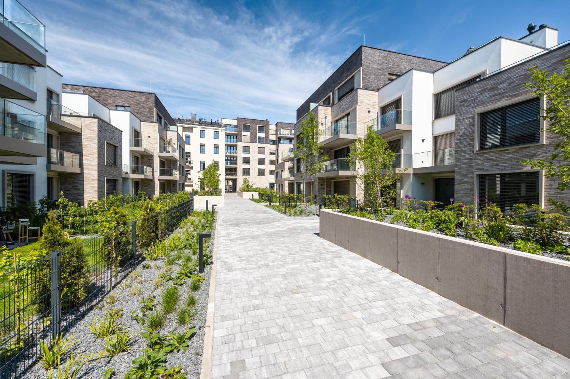 Peaceful And Cosy Newly Built With Parking * Prague