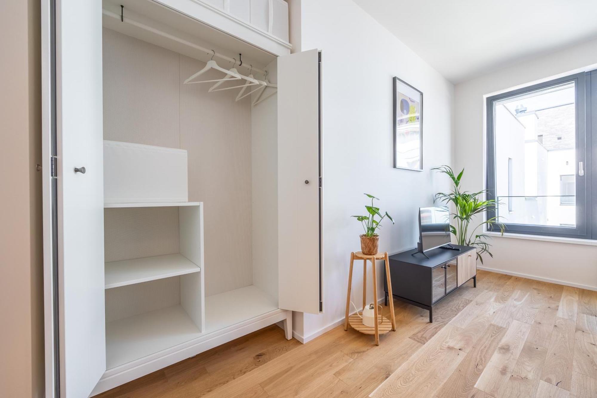 Peaceful And Cosy Newly Built With Parking *